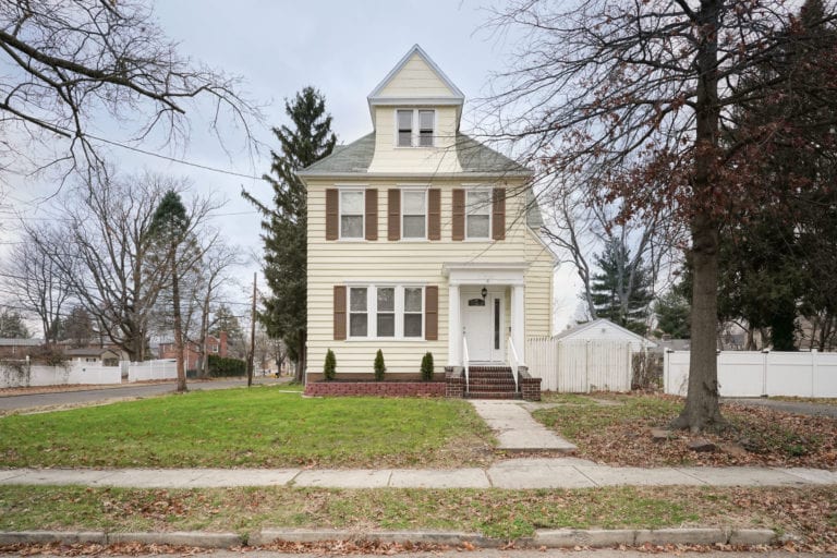 6305 Irving Ave