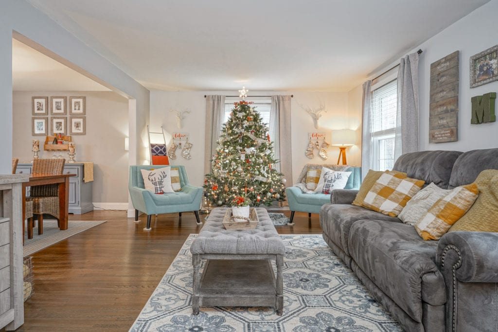 Living Room of 216 westover