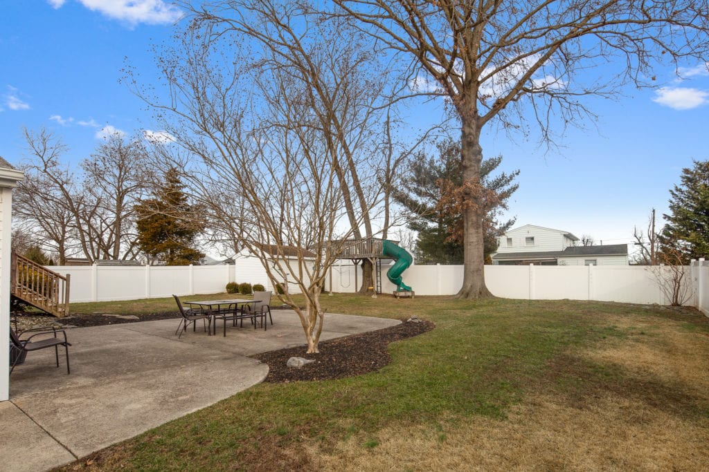 The back yard at 381 Wedgewood