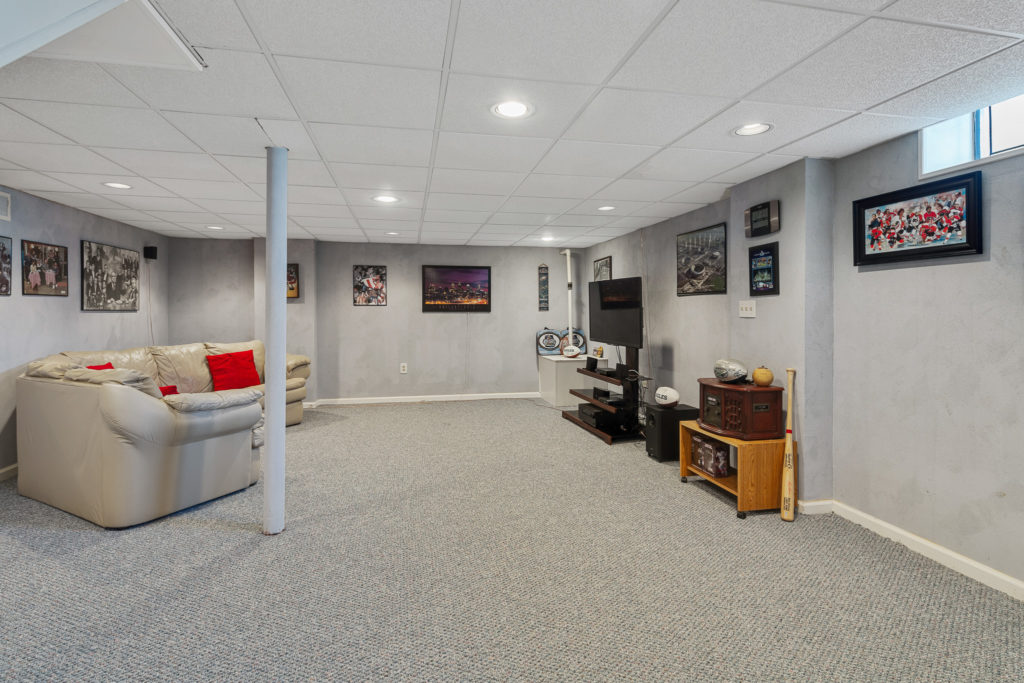 37 Upton Way has a full finished basement