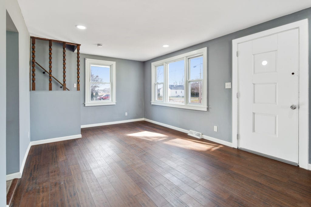 The living room of 575 Bellview