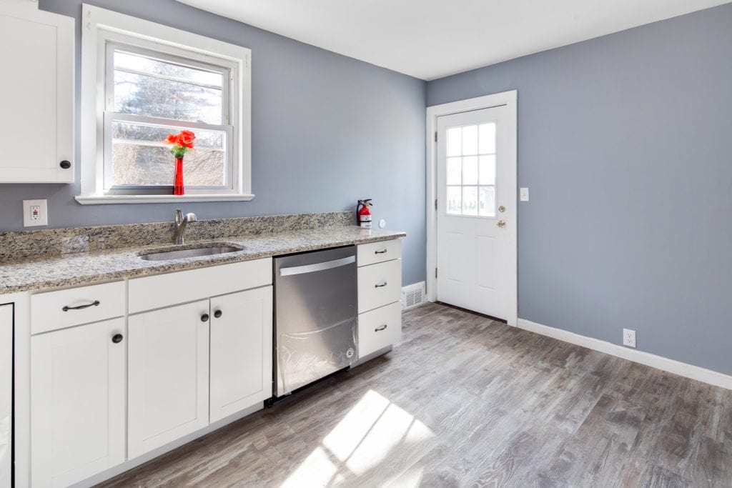 The kitchen of 575 Bellview
