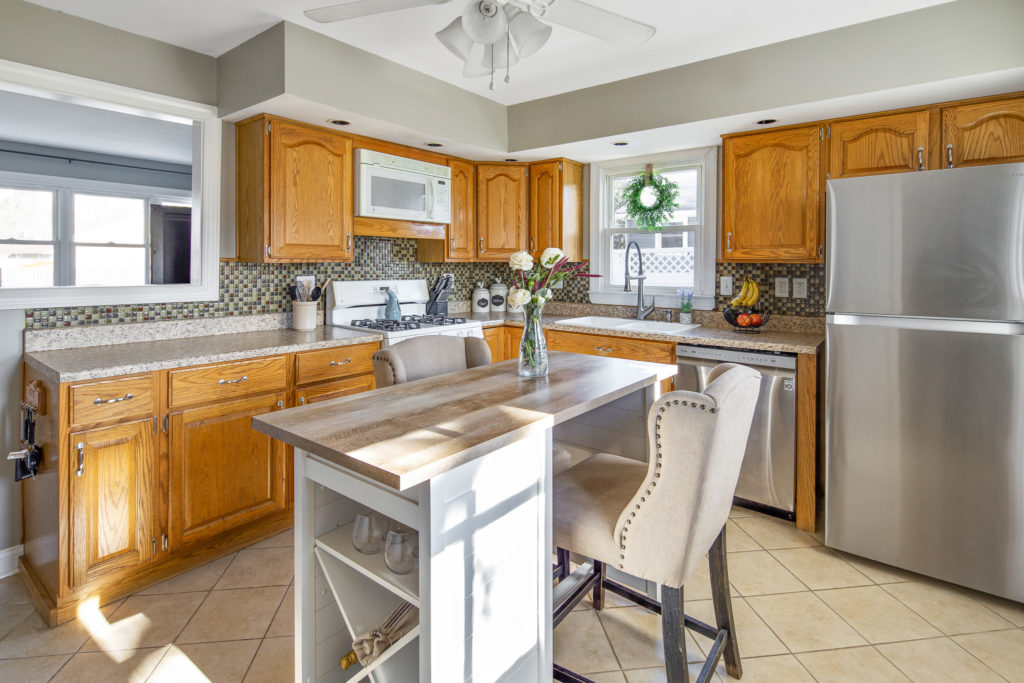 The Eat-In Kitchen