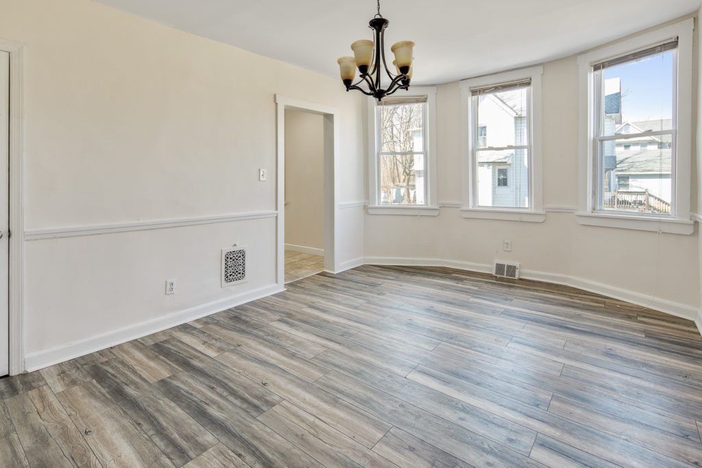 3815 Union Avenue Dining Room