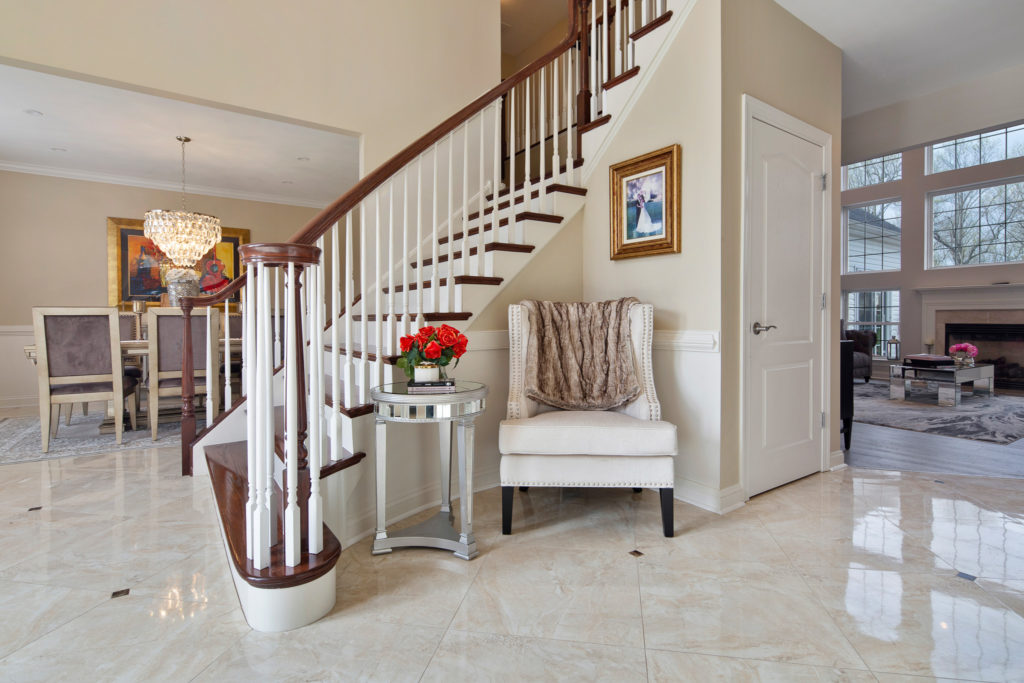 The foyer at 119 juniper Drive