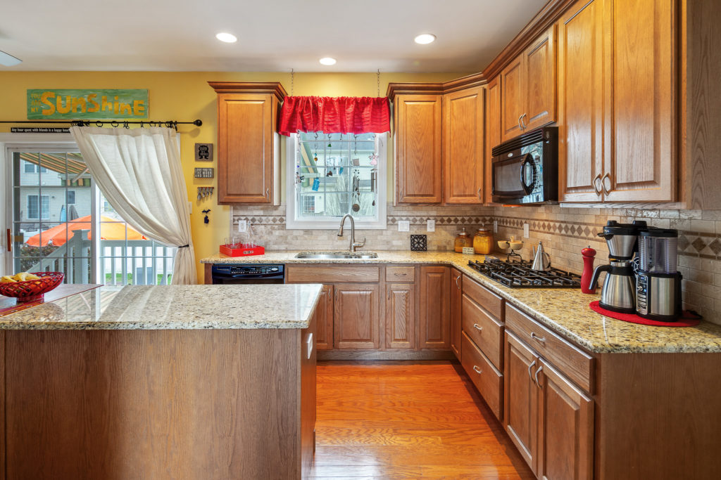Kitchen of 635 Bainbridge