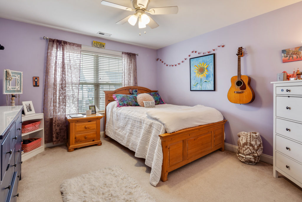 Bedroom of 635 Bainbridge in purple