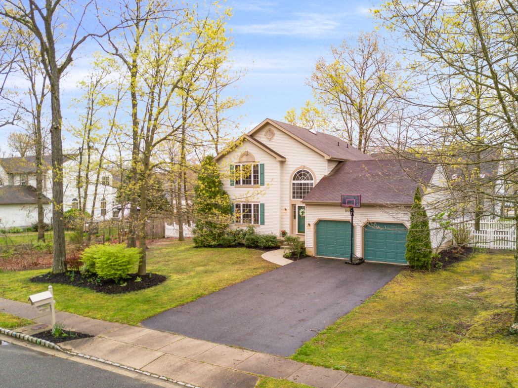949 Twelve Oaks Drive Williamstown NJ