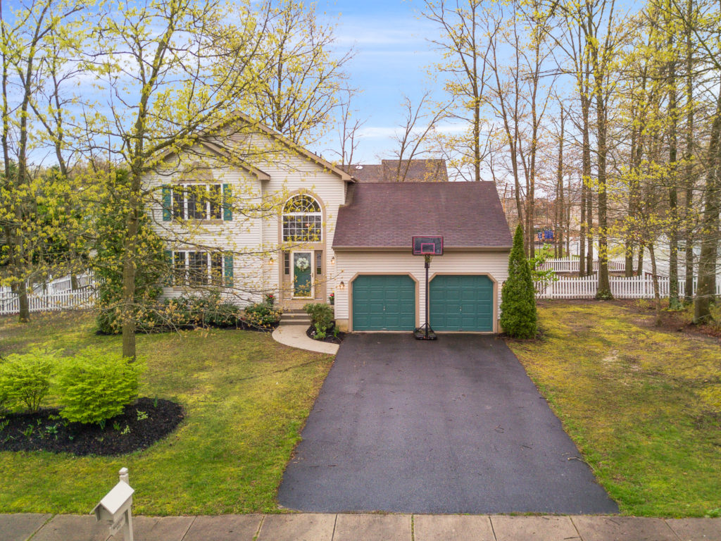 949 Twelve Oaks Drive Williamstown NJ