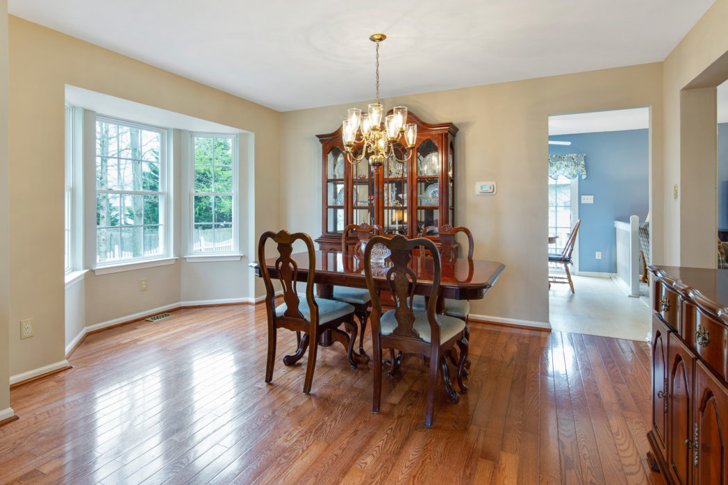 The dining room at 949 Twelve Oaks
